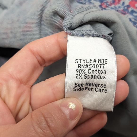 CAbi Palm Beach Crop Printed Pants - Picture 12 of 13